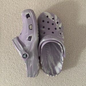 "CLASSIC MARBLED CLOG" - Lavender Tie Dye Crocs
